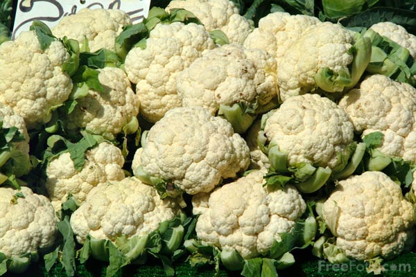 http://www.elainebrisebois.com/wp-content/uploads/2011/09/09_11_15-cauliflower_web.jpg